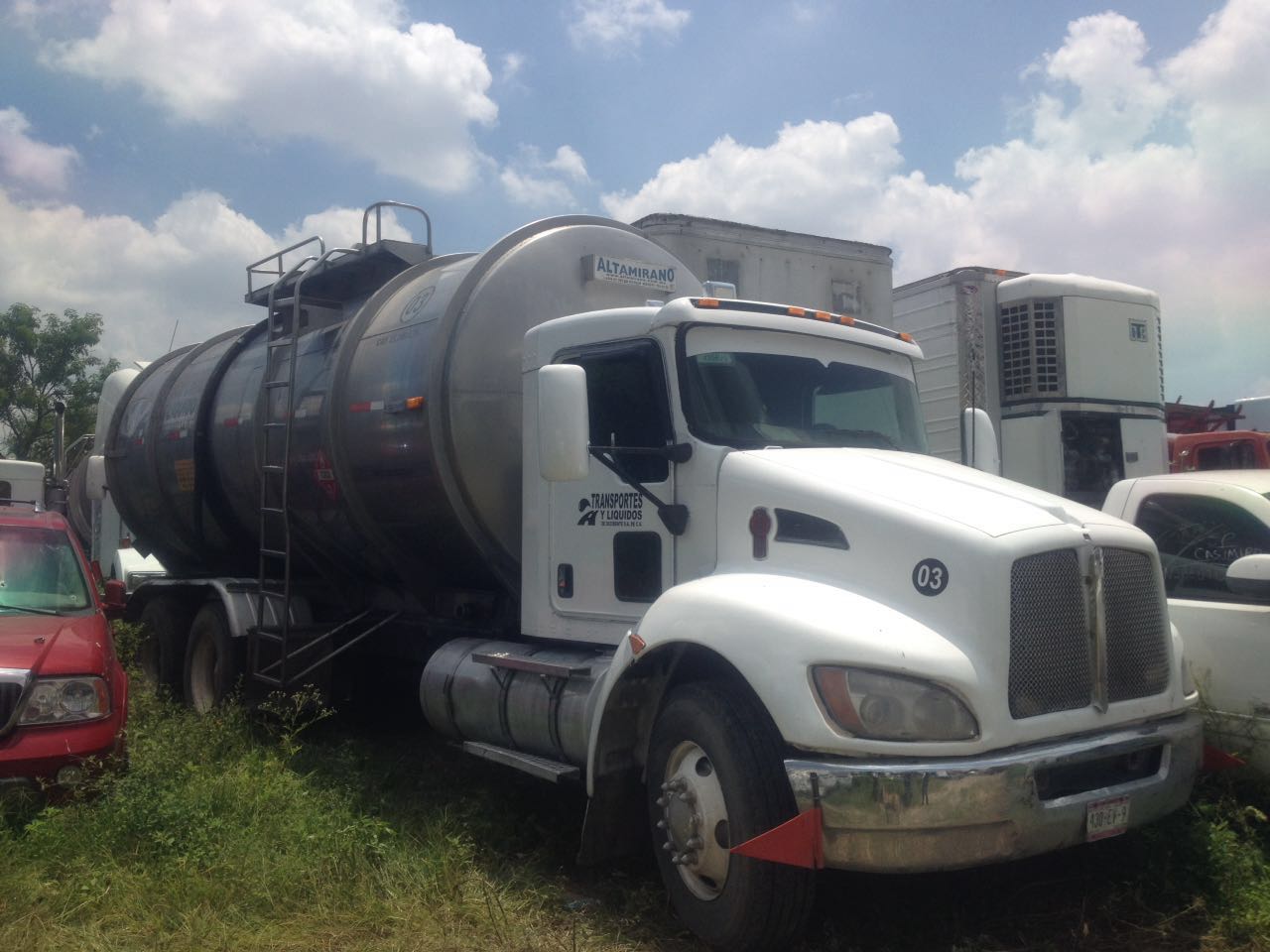 Fiscalia Asegura Finca Y Recupera Dos Tractocamiones Reportados Como Robados Sitio Historico Fiscalia General Del Estado